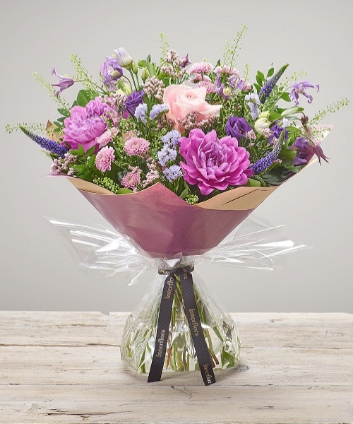 Send Online Flowers to UK England Best Florist Windsor Berkshire